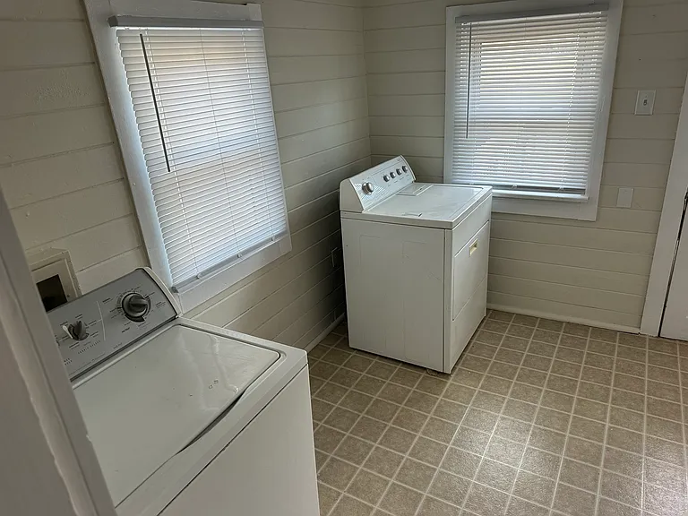 1512 Smallhouse Rd — Photo 3
