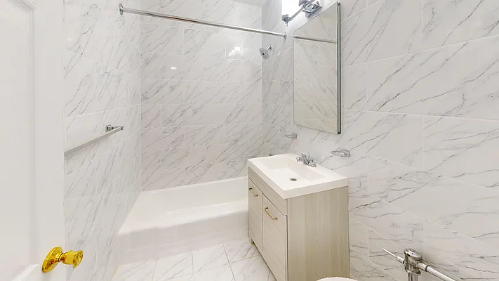 Rented by Bond New York | media 10