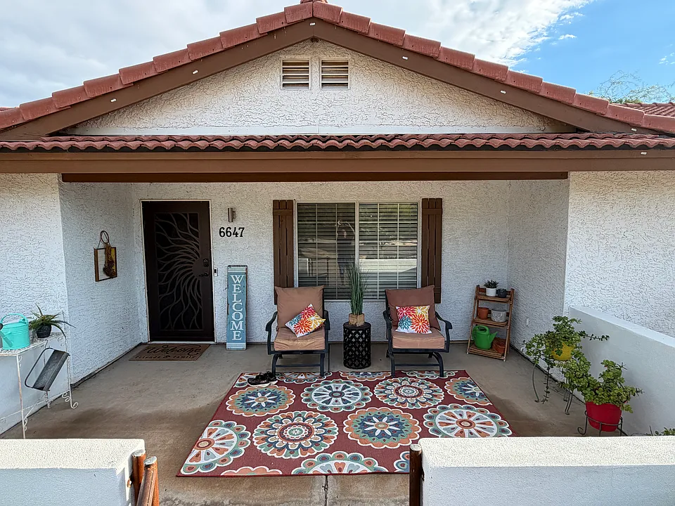6647 E Calle De Las Estrellas