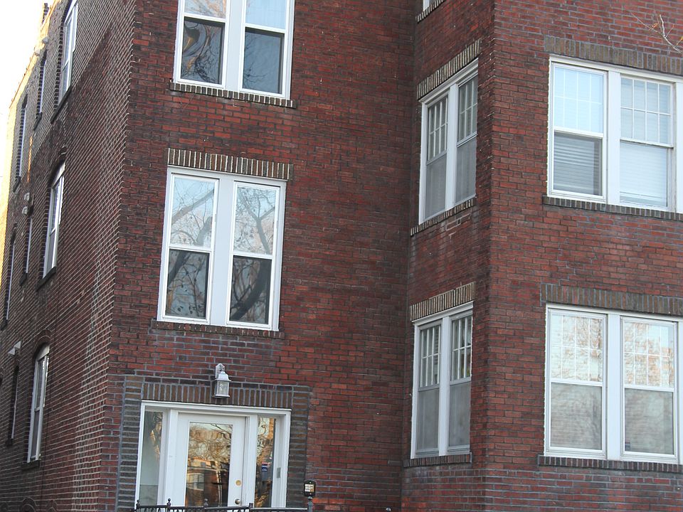 1st image of 847 Westgate Ave #3