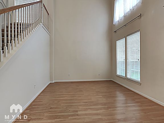 3rd image of 6822 Auburn Oak Trl