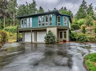 305 5th St, Anacortes, WA 98221
