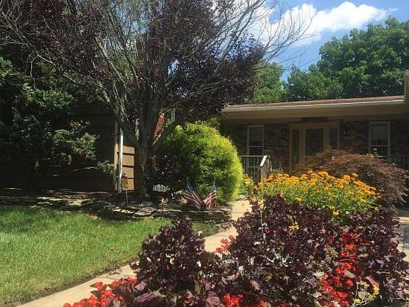 2nd image of 1068 Mulberry Pl