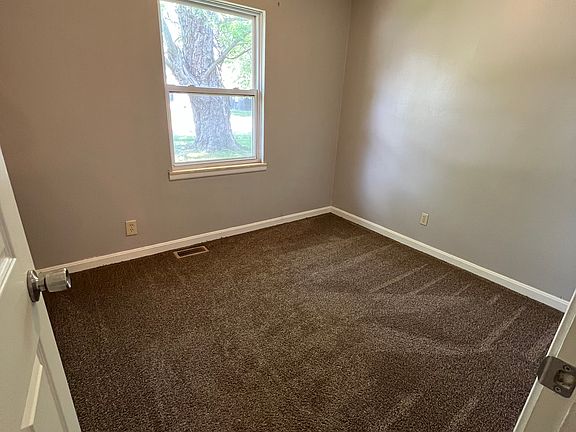 3rd image of 2200 Berkshire Dr