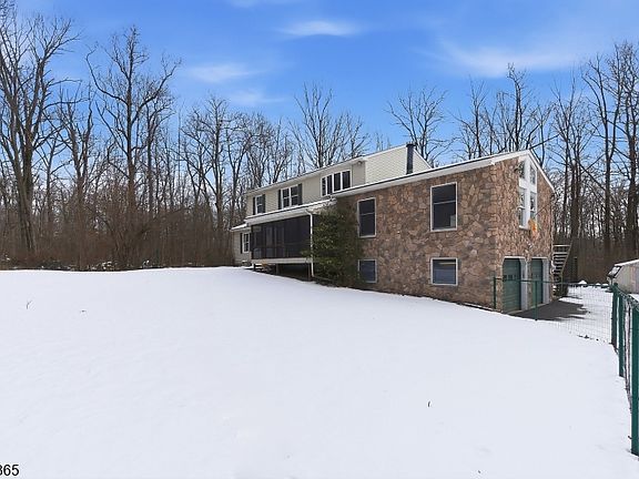 3rd image of 439 Long Hill Rd