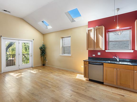5th image of 3010 W Flournoy St #3