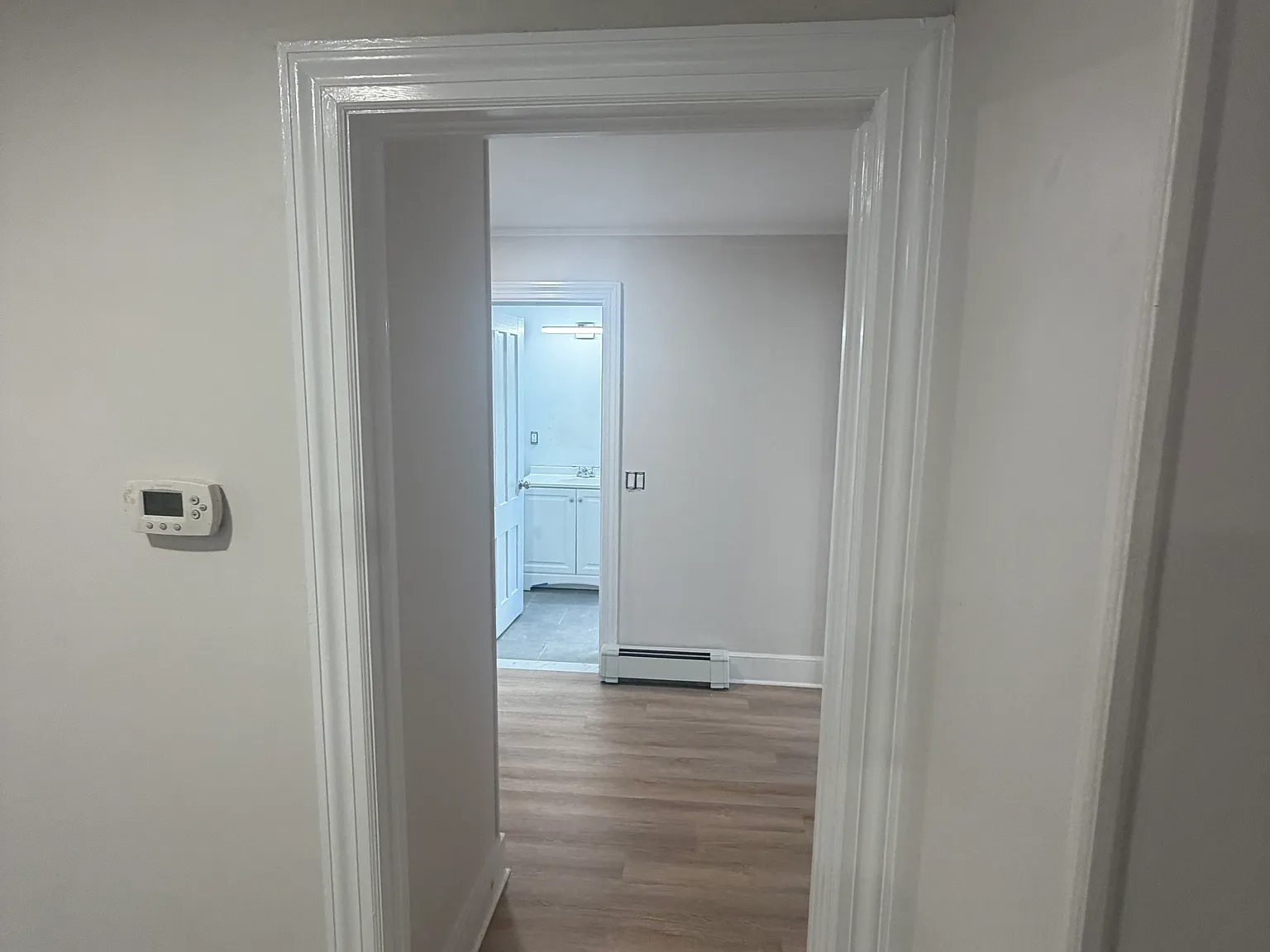 2 bed, 840 sqft, $3,000 — Photo 3