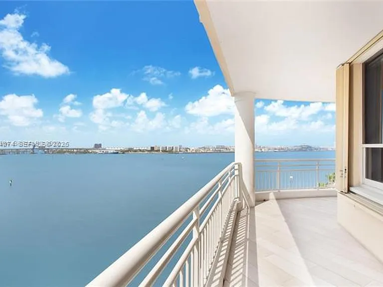 888 Brickell Key Dr #712 — Photo 4