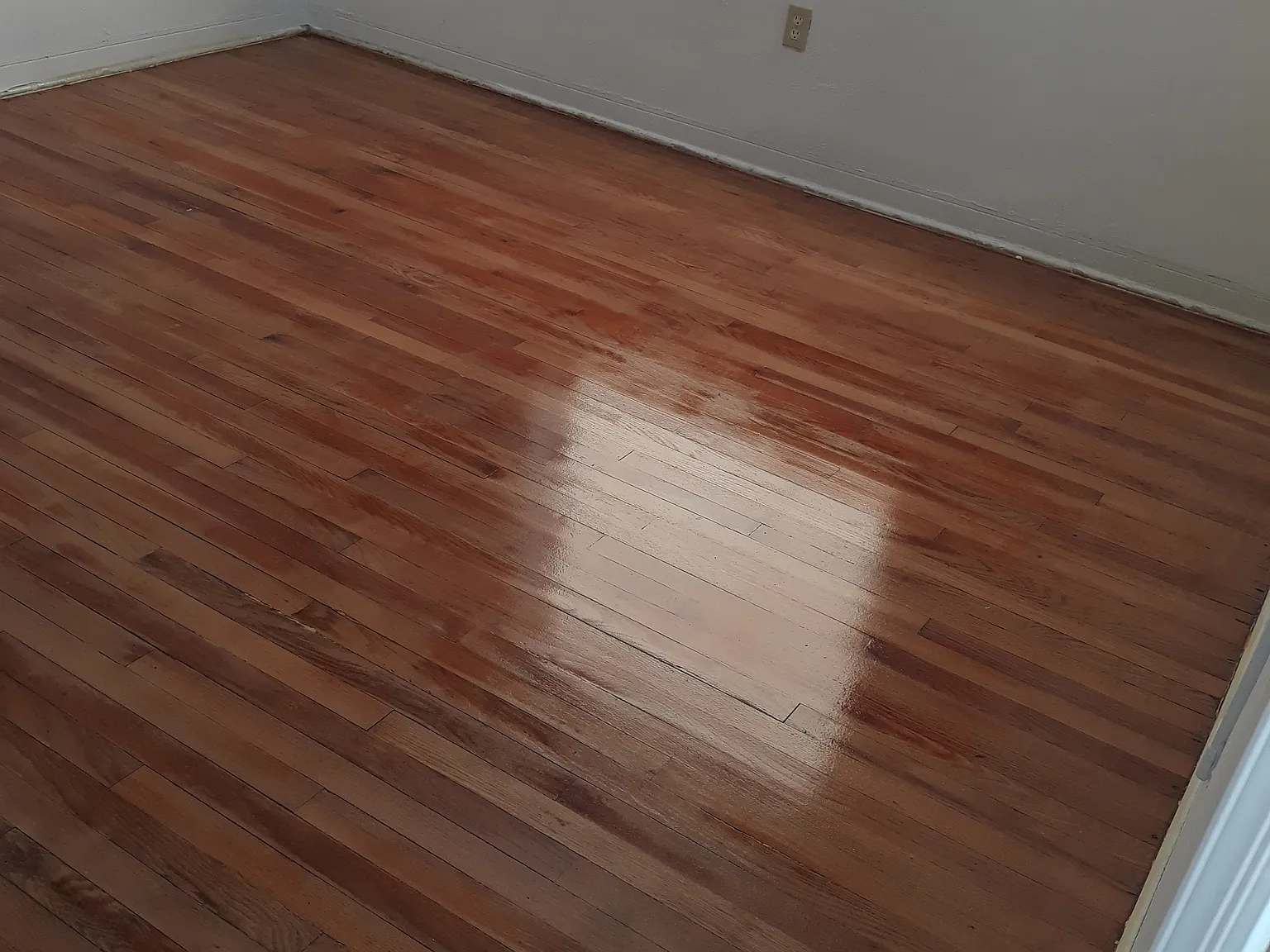 2 bed, 1100 sqft, $2,500 — Photo 2