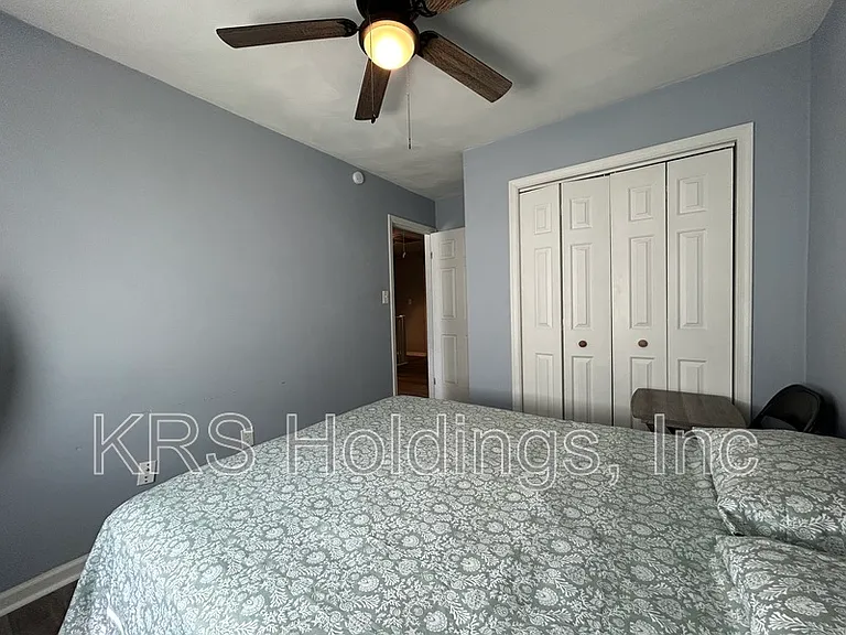 1652 Fairfax Dr — Photo 16