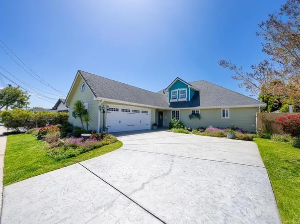 5830 Mott St, San Diego, CA 92122