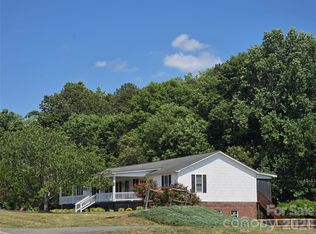 320 Huffstetler Lake Rd, Dallas, NC 28034