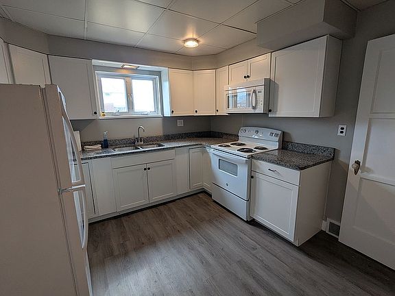 2nd image of 818 Howard St