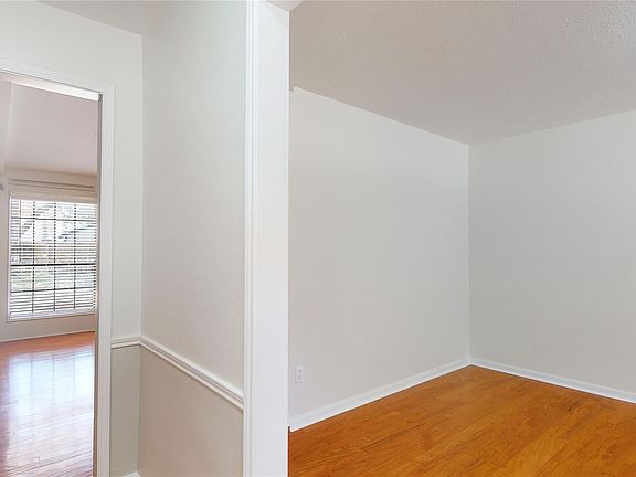 5th image of 15734 Lakedale Dr