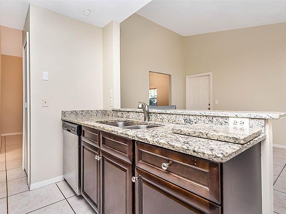 4th image of 1516 Lawndale Cir