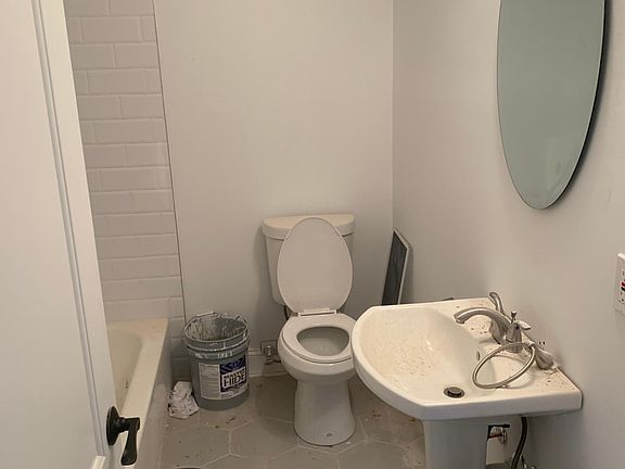 3rd image of 541 Forest St #1R