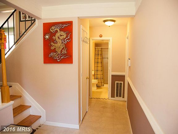 3rd image of 6045 Battlefield Green Dr