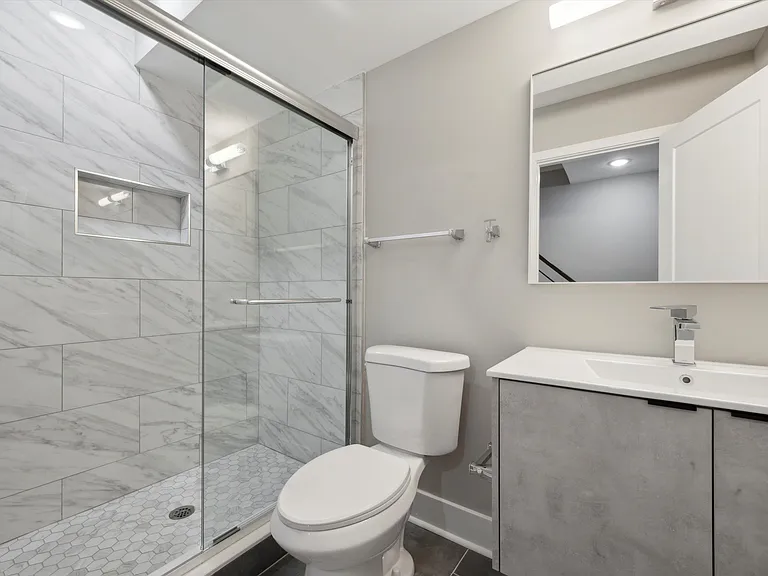 1513 Seybert St #1A — Photo 10