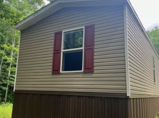 259 Barley Dr, Mount Hope, WV 25880