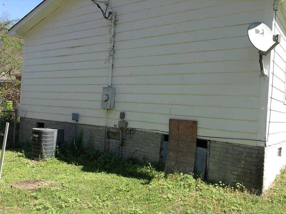 2nd image of 241 Foxhunt Rd