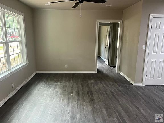 4th image of 528 Piermont Dr