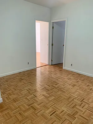 Rented by M.Grossman R.E. Management | media 13