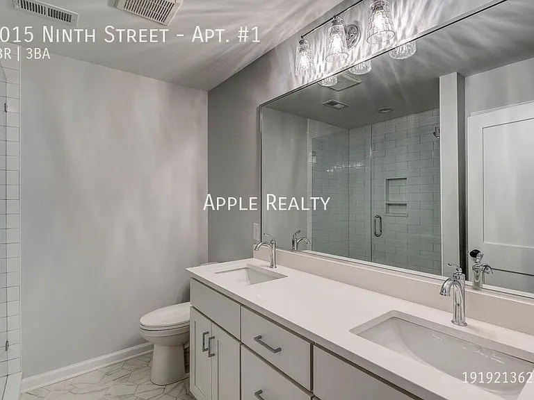 1015 9th St #1 — Photo 12