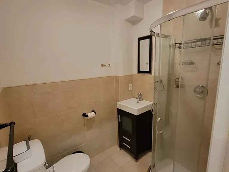 2034 2nd Ave #4B — Photo 6
