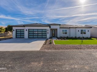 665 W Patrick Pl, San Tan Valley, AZ 85143