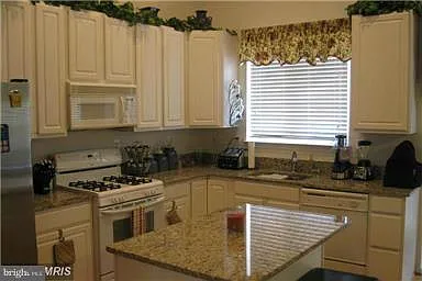 2517 Woodrow Wilson Dr — Photo 5