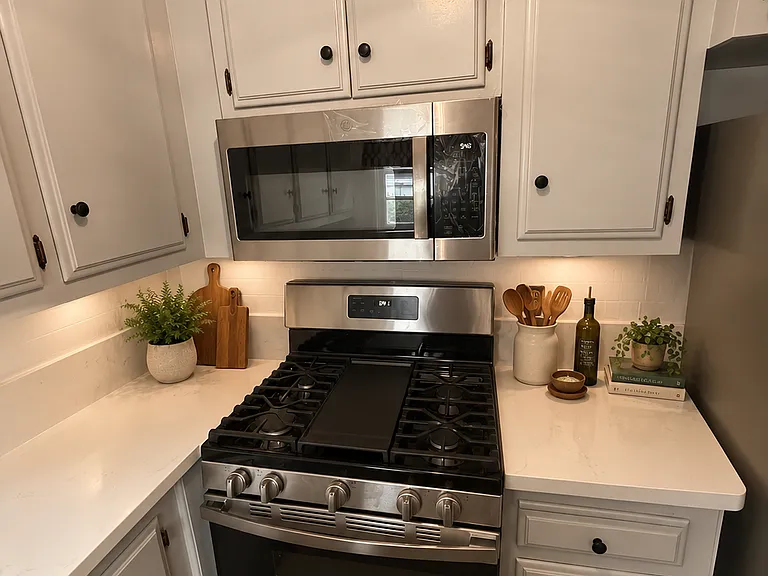 221 S Marengo Ave #9 — Photo 6