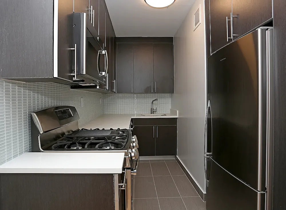 410 West 53rd Street — Photo 3