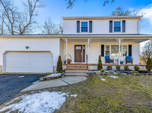 7 Windsor Court, Hazlet, NJ 07730