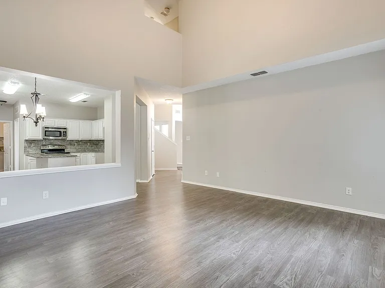 2701 Clovermeadow Dr — Photo 19