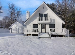 4929 Bartlett Rd, Williamsburg, MI 49690