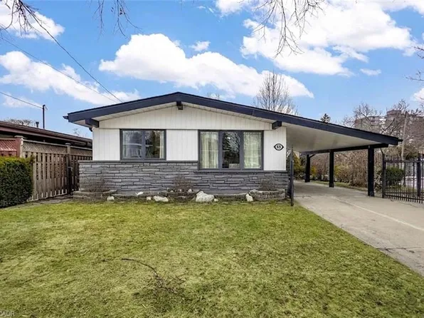 85 Ranchdale Dr, Hamilton, ON L8V 2L9