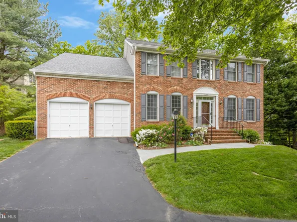 5308 Esabella Ct, Fairfax, VA 22032