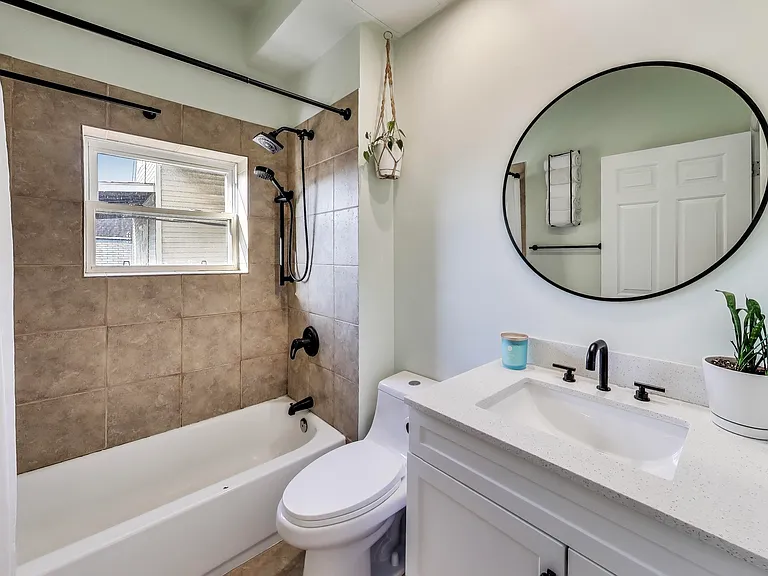 2255 W 24th St #201 — Photo 15