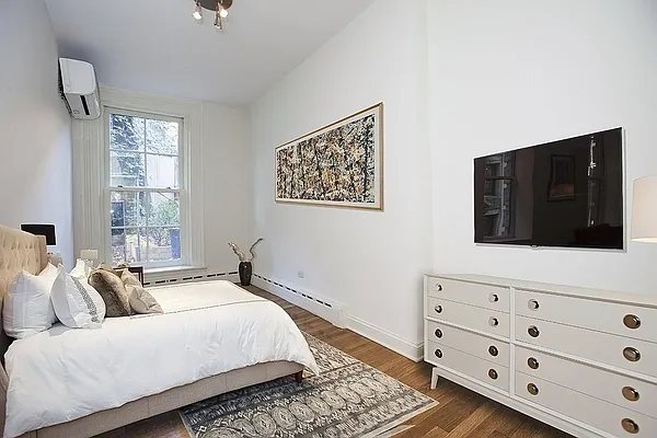 Rented by Avi Nash Associates | media 16