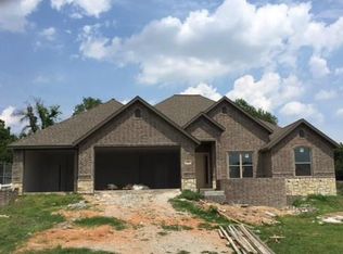 1301 S 13th St, Rogers, AR 72758