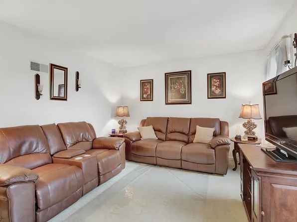 5837 Kingsfield Dr, Narvon, PA 17555