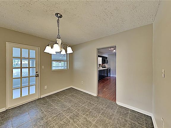 2nd image of 2930 Floral Way