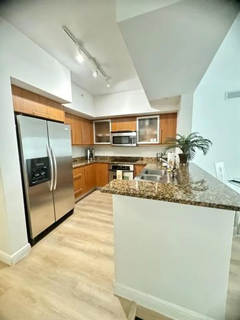 888 S Douglas Rd cu-1015, Coral Gables, FL 33134 — Photo 3