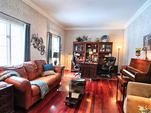 5th image of 9519 Woodmont Dr