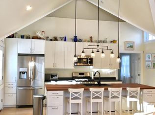 98 Elm St, Camden, ME 04843