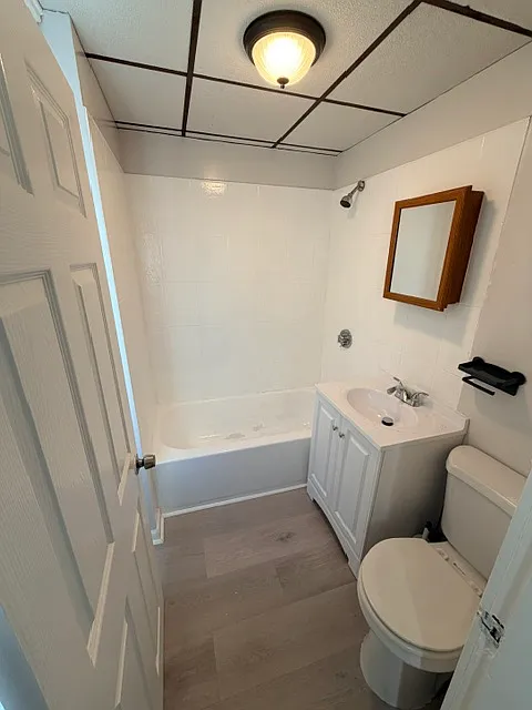 3 bed, 1000 sqft, $2,150 — Photo 4