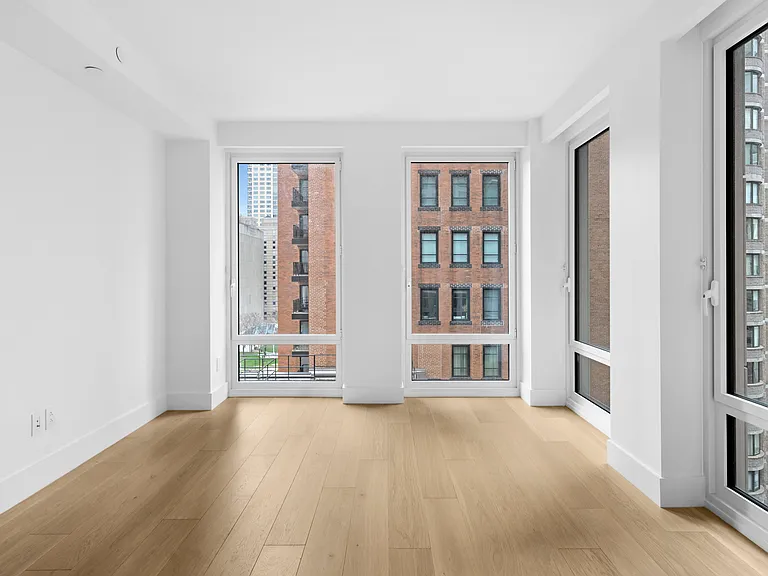 15 W 61st St #9E — Photo 4