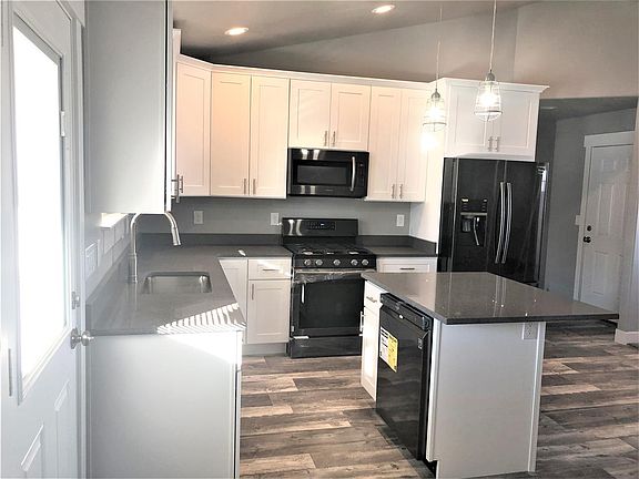 3rd image of 1611 Condor Dr