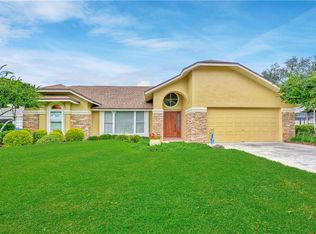 204 Running Horse Rd, Seffner, FL 33584