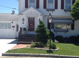 20 Griswold Ave, Cranston, RI 02910